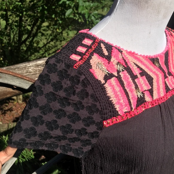 HD In Paris Top - Picture 3 of 7